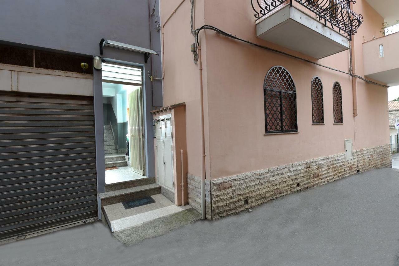 Tyttyhouse Apartment Giardini Naxos Exterior photo